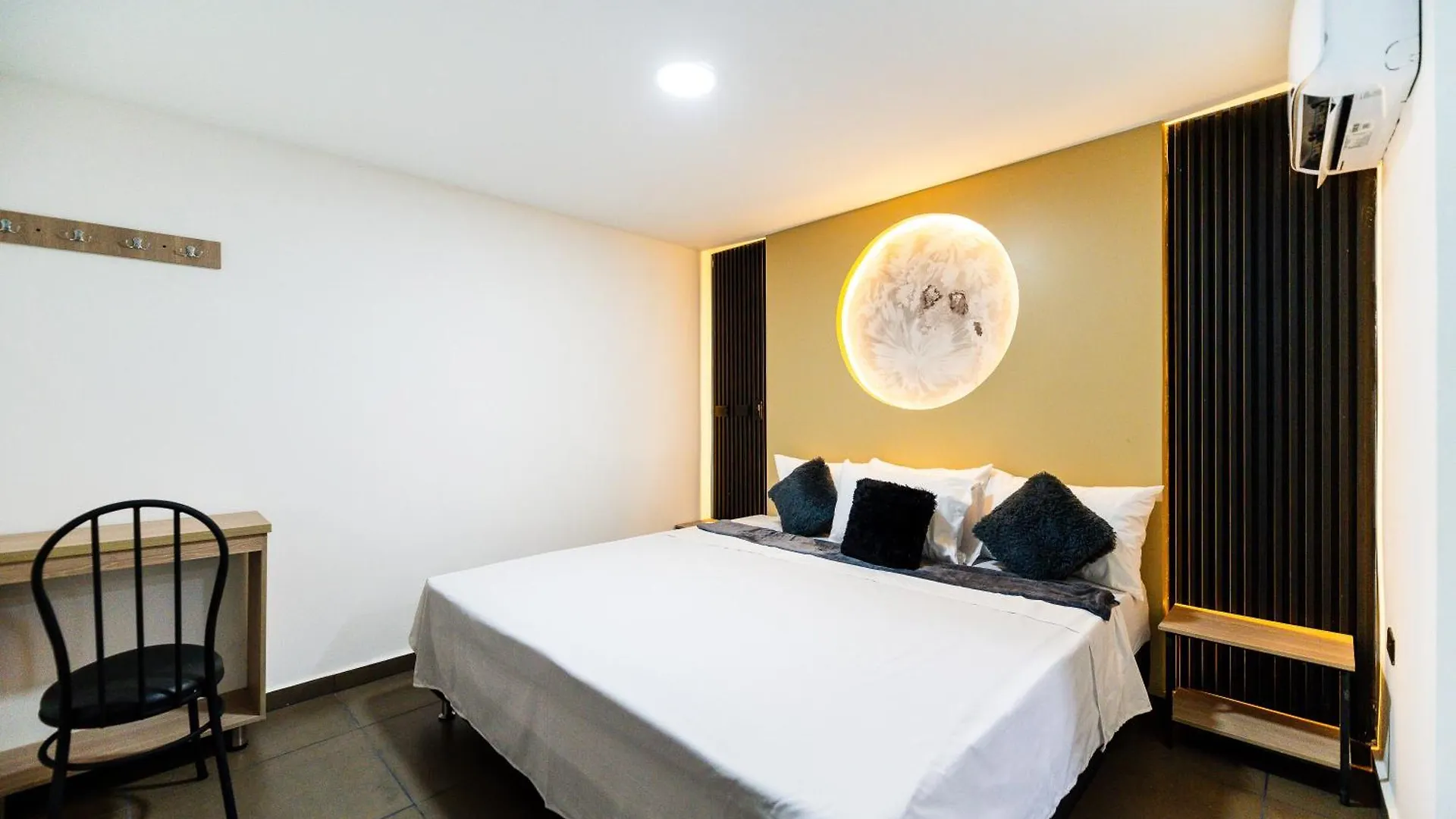 Hotel Lax78 Medellín 0*,